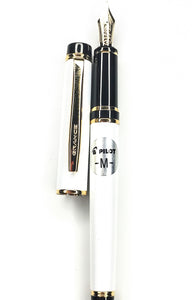 Pilot Grance Pearl White Fountain Pen with gold trim 14k nib