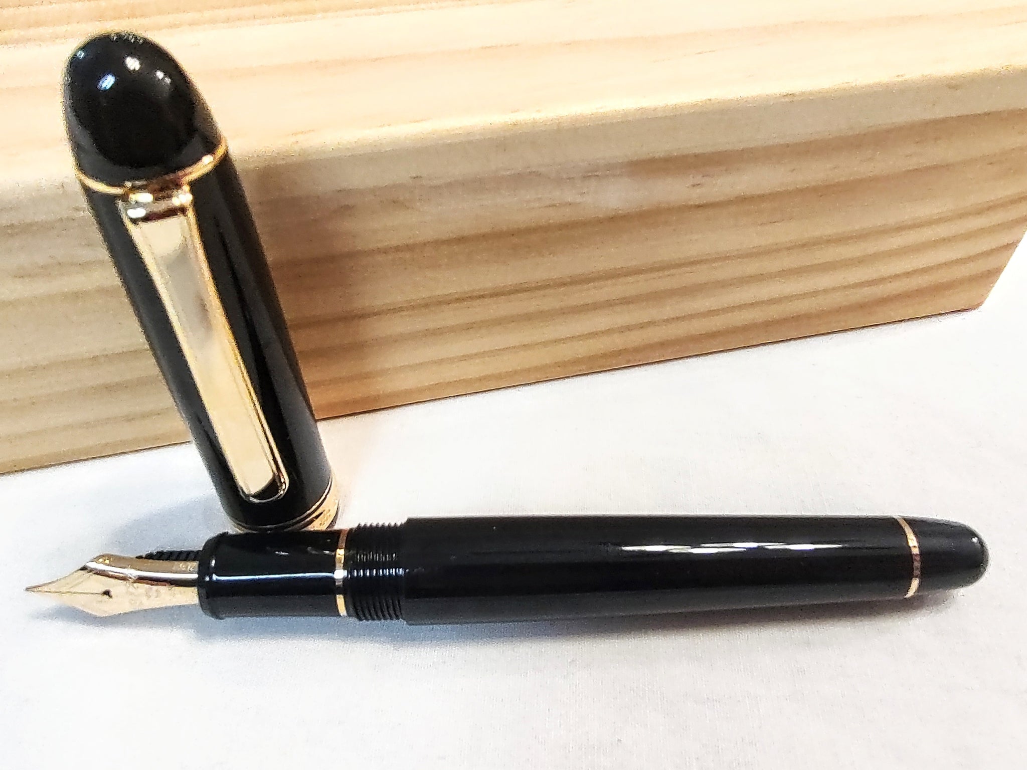 Platinum 3776 black Clearance