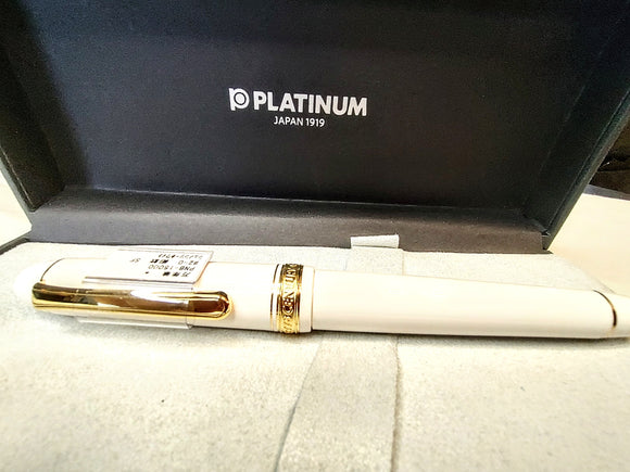 Platinum 3776 Chenonceau White 3776 Fountain Pen