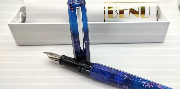 Benu Scent of Irises (Luminescent) Euphoria Fountain Pen